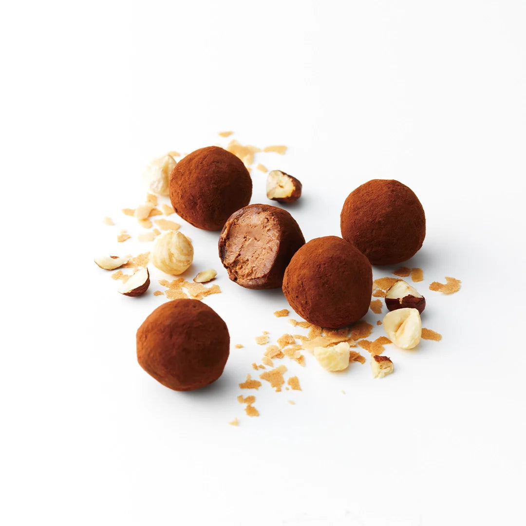 Sweet and Crunchy: Exploring ROYCE' Nuts & Fruits Masterpieces
