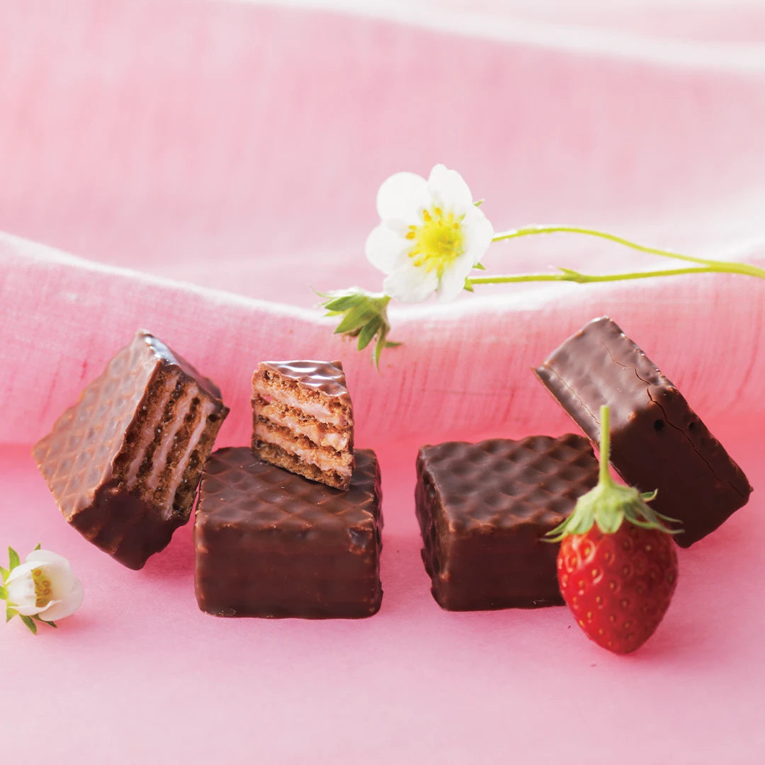 Chocolate Wafers "Strawberry Cream (12 Pcs)"